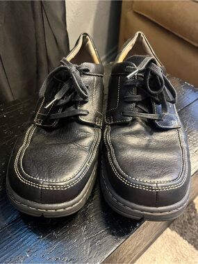 Clarks Black Leather Lace-Up Casual Loafers